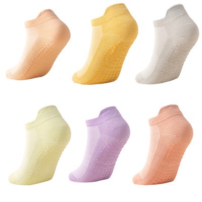 Fanm ki pa glise chosèt yoga